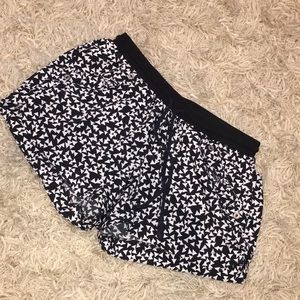 SUMMER SALE: Printed black and white shorts